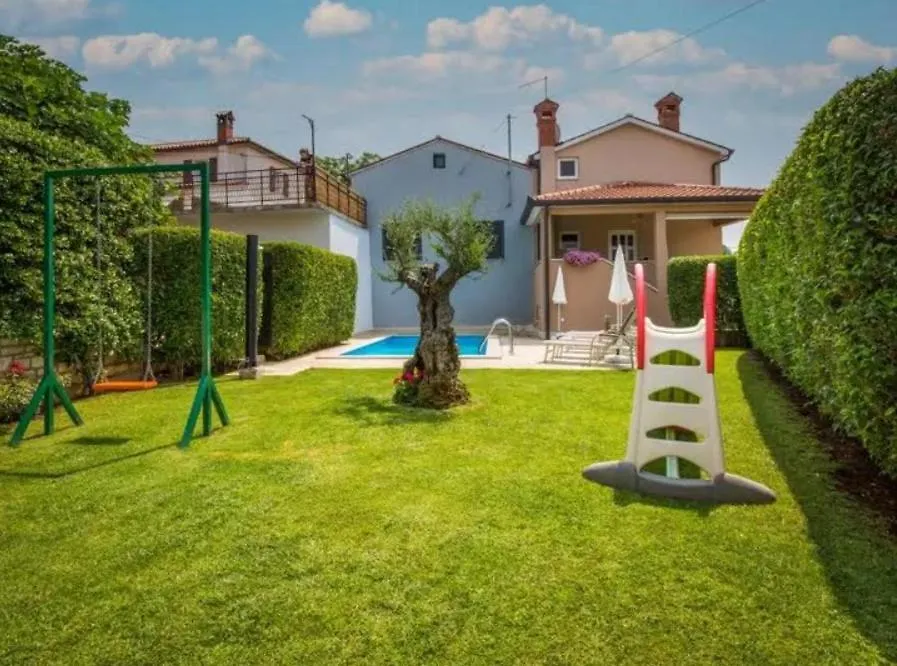 Villa Cvitan Basici 0*,